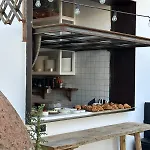 Hotel To Be Social House 3*
