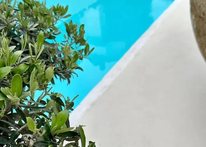 To Be Social House Hotel 3*