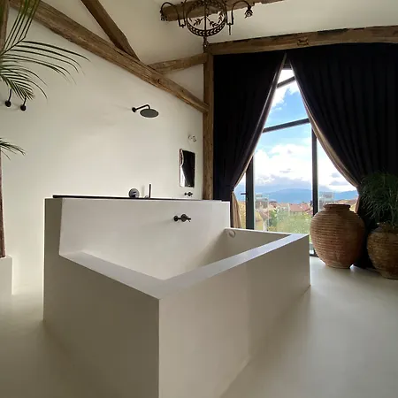 To Be Social House Hotel 3*